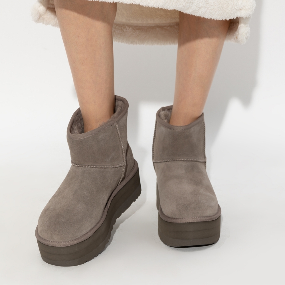 SOLD UGG Classic Mini Platform Dipper Ankle Boots Suede Gray Smoke Plume US 7